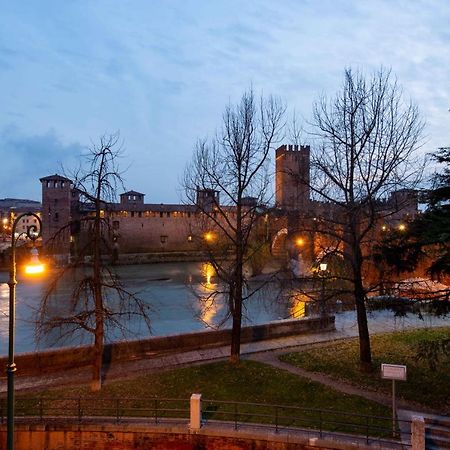 3 Amici Al Castello Bed & Breakfast Verona Bagian luar foto